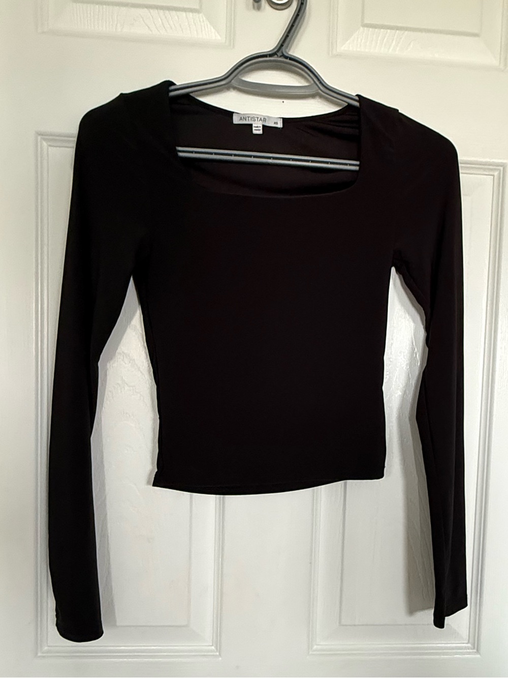 Anti star Black Long Sleeve Square-Neck Fitted Tee